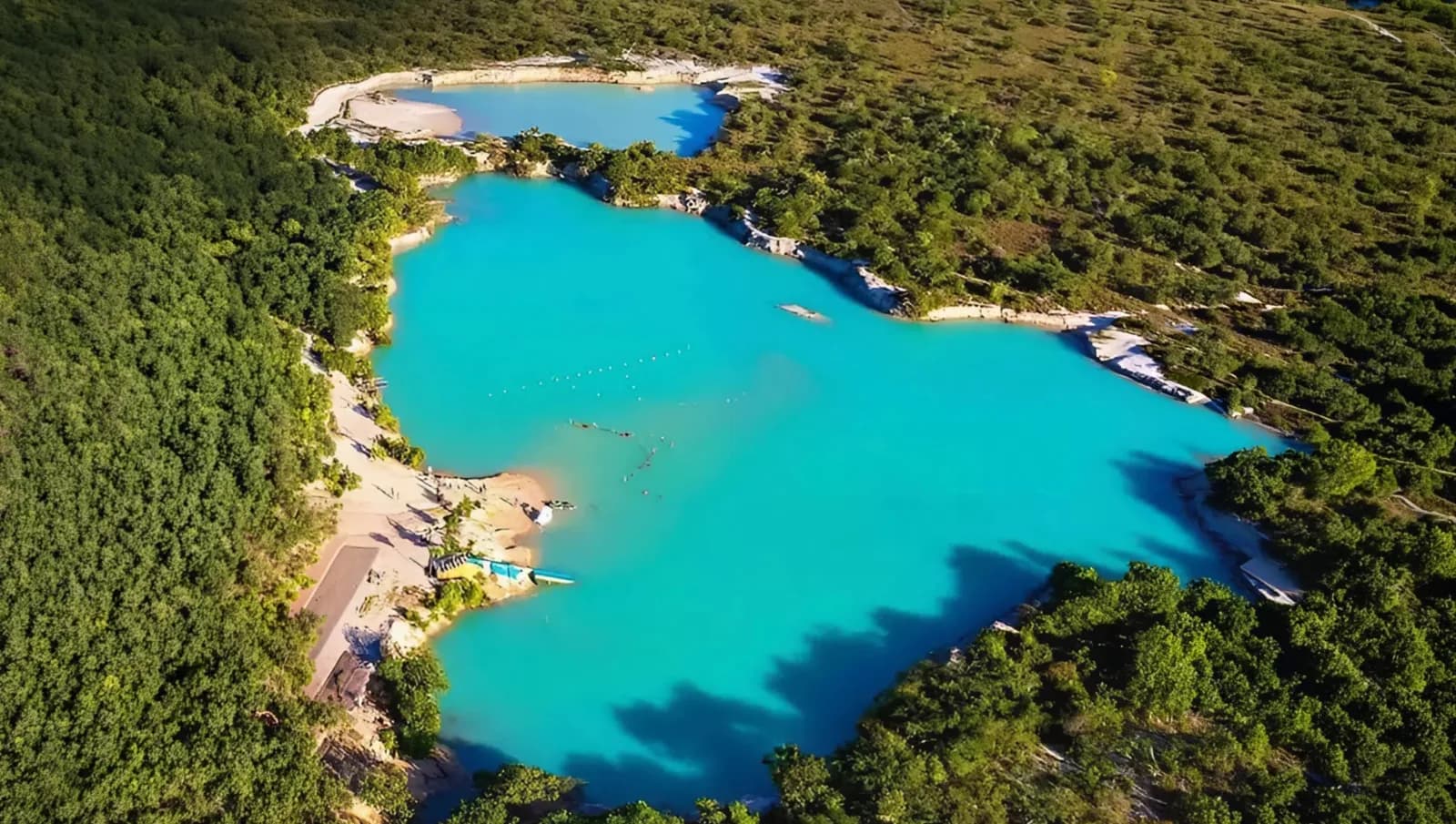 Lagoa do Barreiro Azul em Tutóia, Maranhão